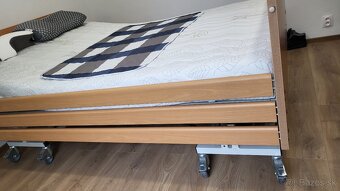 Elektrická polohovacia posteľ s matracom 140x220cm do 350kg - 2