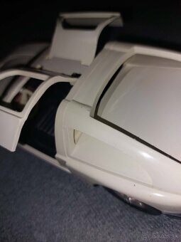 Stará hračka Mercedes s 111,ites - 2