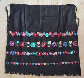 Predám mužskú zásteru ručne vyšívanú - 2