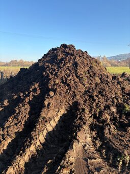 PREDÁM HNOJ- KRAVSKÝ HNOJ - 2