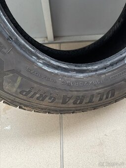Zimná pneu Goodyear 215/70r15c ako nová 10mm dezén - 2
