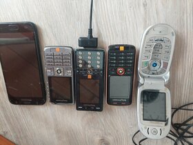 Staršie mobilné telefóny - 2