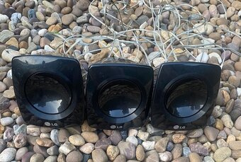 Predám 330 W reproduktory LG - 1 ks subwoofer, 5 ks satelity - 2