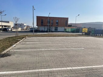 Parkovacie miesto štvrť Hroznová ul. Nové Mesto nad Váhom - 2
