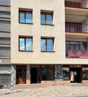 Obchodný priestor v centre Trnavy – ideálny pre vaše podnik - 2