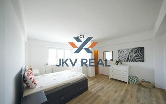 Nadštandardne veľký 3 izbový byt vo výbornej lokalite. - 2