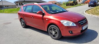Kia Ceed 1.6 92kw 2009, červená metalíza - 2