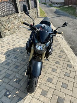 Suzuki GSR 750 - 2