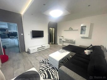MODERNE ZREKONŠTRUOVANÝ 2-IZBOVÝ BYT S BALKÓNOM – ROZKVET - 2