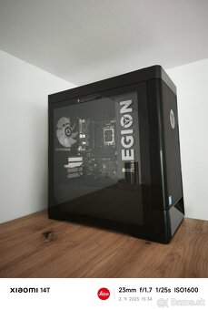 Presklená skriňa Lenovo Legion - 2