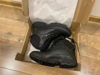 zásahová obuv - 2
