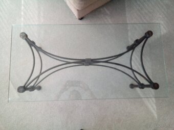 Konferenčný stolík - kovový rám a kalené sklo - 2