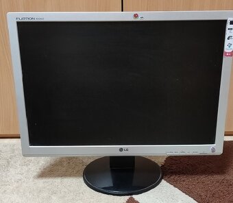 20'' LG širokouhlý štandardný LCD monitor - 2