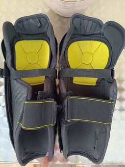 Hokejove chranice holeni CCM 11inch - 2