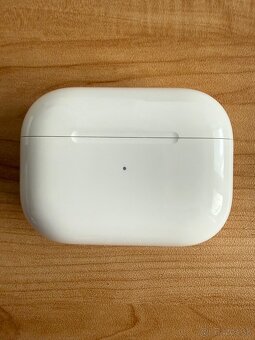 AirPods Pro 1 na náhradné diely - 2