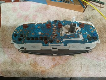 Predám budíky na L200 - 2