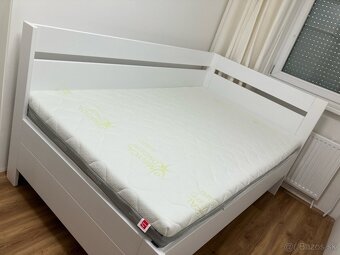 Drevena postel 120x200 - 2