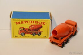Matchbox RW Cement Lorry - 2