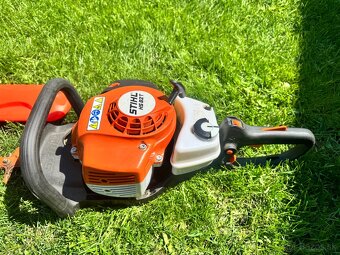 Predám Profi plotostrih Stihl HS 82 T - 2