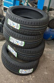 225/45r18 - 2