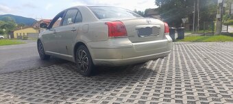 Rozpredam Avensis 2.0 vvti 108kw - 2