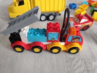 lego duplo auticka vratane McQeena z Cars - 2
