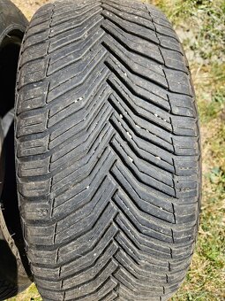 235/45 r18 98Y - 2