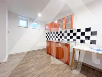 1- IZBOVÝ TEHLOVÝ BYT PO NOVEJ REKONŠTRUKCII, PLAVISKO - 2