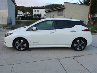 Odstúpim leasing na Nissan Leaf 2020-4kamery-LED-odpočet DPH - 2