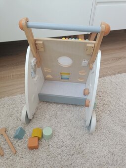 Drevené chodítko Janod - 2