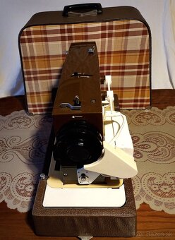 Šijací stroj Veritas. - 2