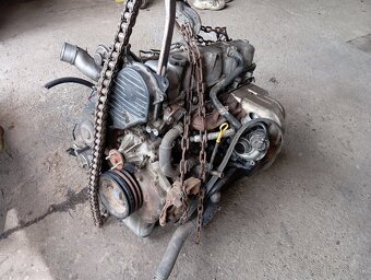 Predám motor Mazda b2500 2.5 td WL - 2