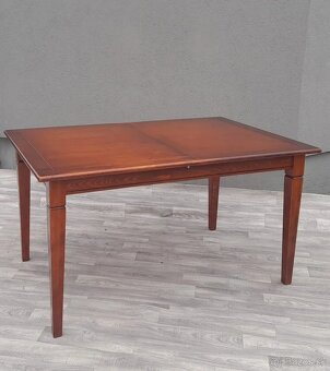 Stôl jedálensky rozkladací . - 2