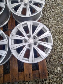 Alu Peugeot 16" originál. - 2