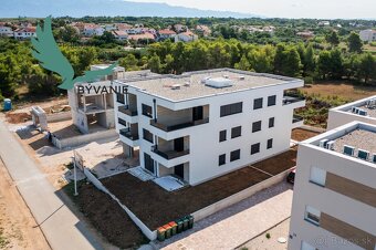 Na predaj novostavba apartmánu len 200m od mora so záhradou - 2