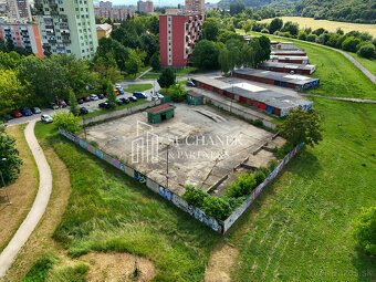 Predaj | Areál 2 112 m² v Partizánskom – Sídlisko Luhy - 2