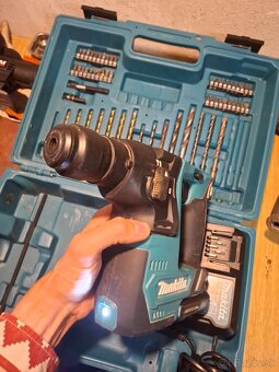 Aku príklepová vŕtačka sds plus makita 12v - 2