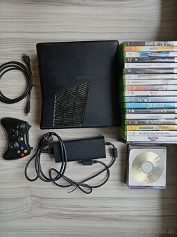 Xbox 360 S - 2