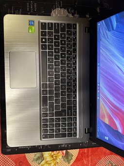 Predám notebook Asus VivoBook X540UB - 2