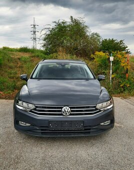 Predám  Volkswagen Passat Variant 2.0 TDI EVO Elegance DSG - 2