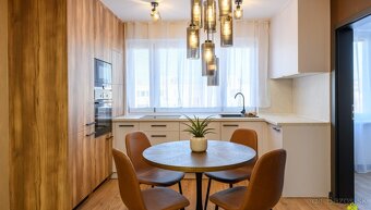 DIZAJNOVÝ 3 IZBOVÝ BYT UL. STAVBÁROV PRIEVIDZA - 2