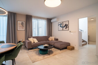 Na predaj štýlový 3-izbový mezonet v historickom centre Trna - 2