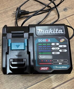 Predám aku vŕtačku Makita DF001GZ01 - 2