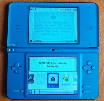 Nintendo DSi XL - 2