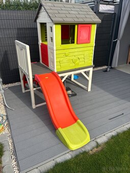 Smoby domček  na platforme so šmýkačkou - 2