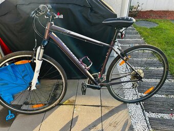 Trekovy damsky bicykel Specialized - 2