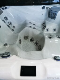 Predám WELLIS SPA Palermo – rodinnú vírivku - 2