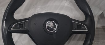 Predám 3 ramenný volant Superb 2 po Facelifte - 2