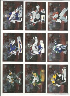 Hokejové karty-2022-23 Skybox Metal Universe-Flash the Glove - 2