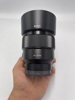 Sony FE 85mm f 1.8 - 2